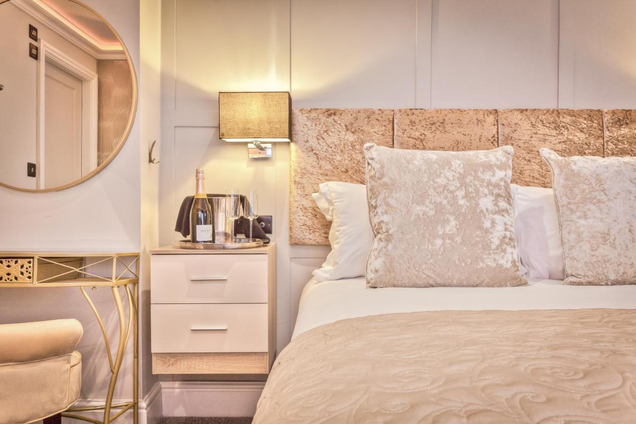 The Mews Boutique Deluxe Apartments, Sleep 2-6 People , Central Location, Free Parking ويندرمير المظهر الخارجي الصورة