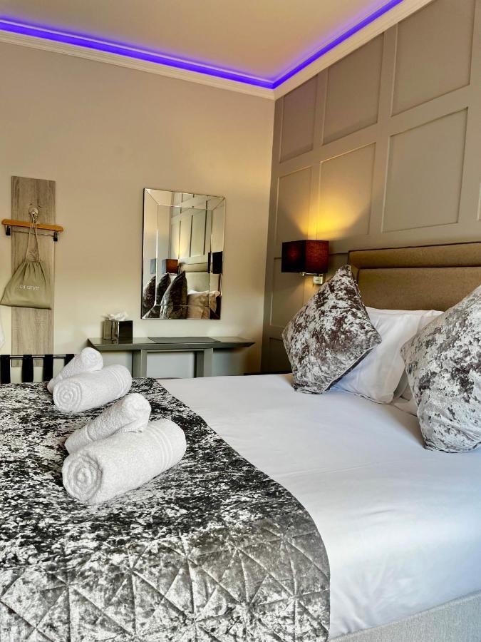 The Mews Boutique Deluxe Apartments, Sleep 2-6 People , Central Location, Free Parking ويندرمير المظهر الخارجي الصورة