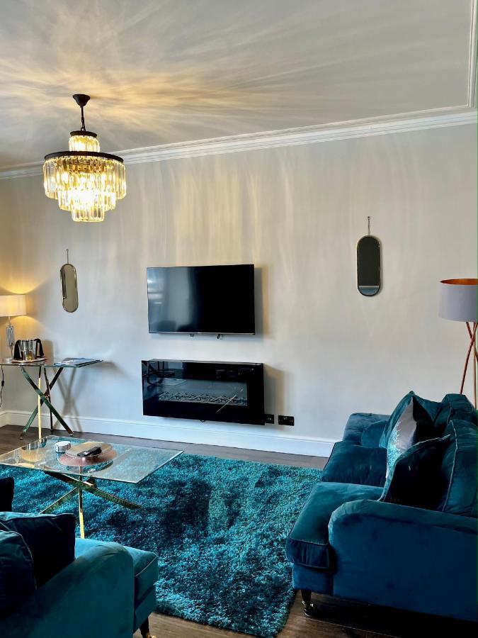 The Mews Boutique Deluxe Apartments, Sleep 2-6 People , Central Location, Free Parking ويندرمير المظهر الخارجي الصورة