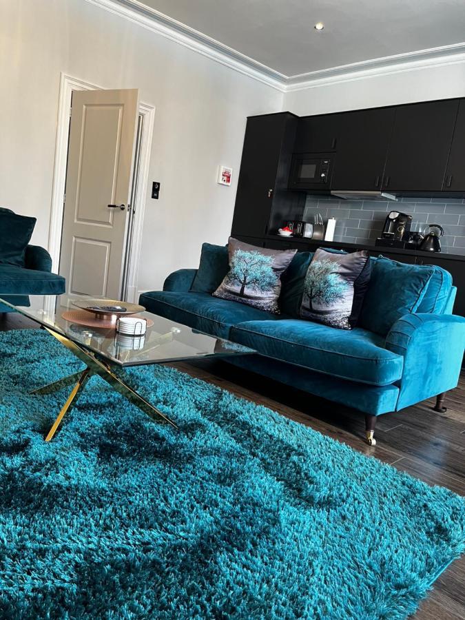 The Mews Boutique Deluxe Apartments, Sleep 2-6 People , Central Location, Free Parking ويندرمير المظهر الخارجي الصورة